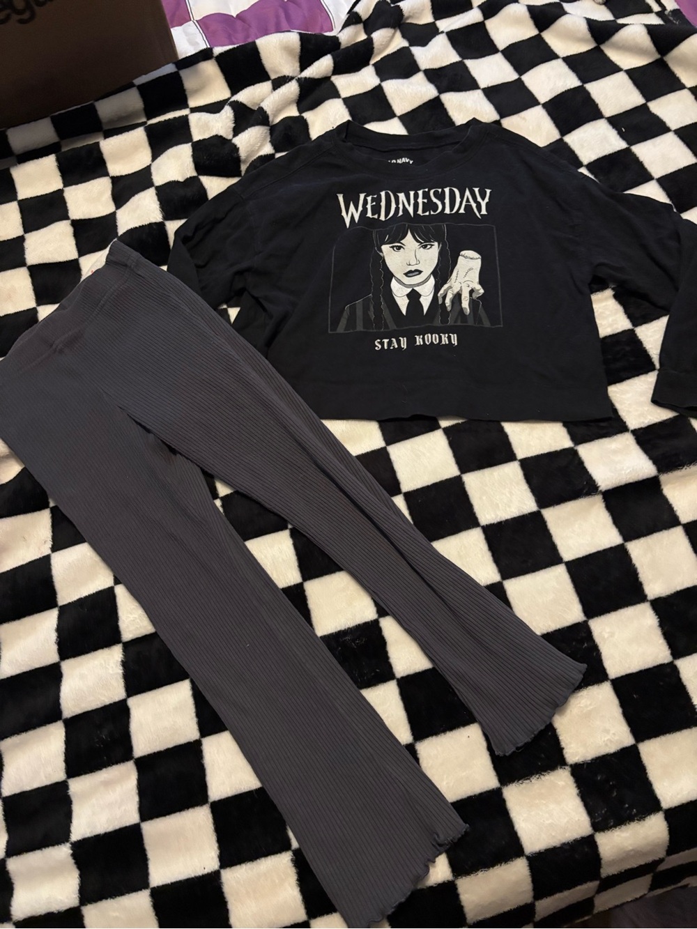 5T Wednesday Adam’s outfit